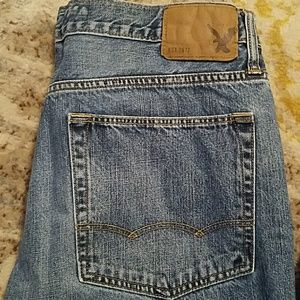 American Eagle Mens lightwash jeans